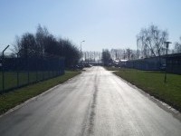 Kasernevej i solskin