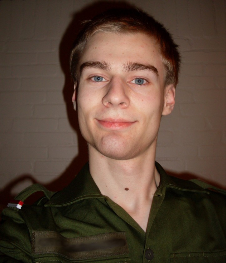 Mig (meget træt) i tjenesteskjorte (Februar 2009)