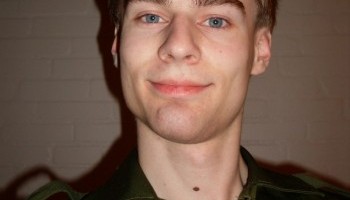 Mig (meget træt) i tjenesteskjorte (Februar 2009)