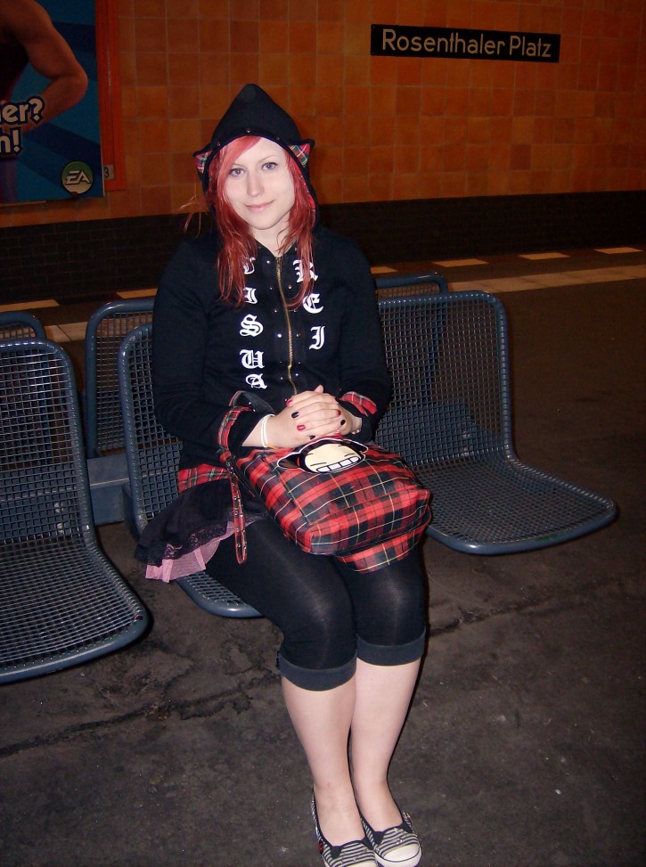 Simone, Visual Kei-style cute