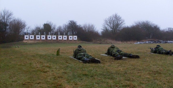 Skydning på skydebanen close-up